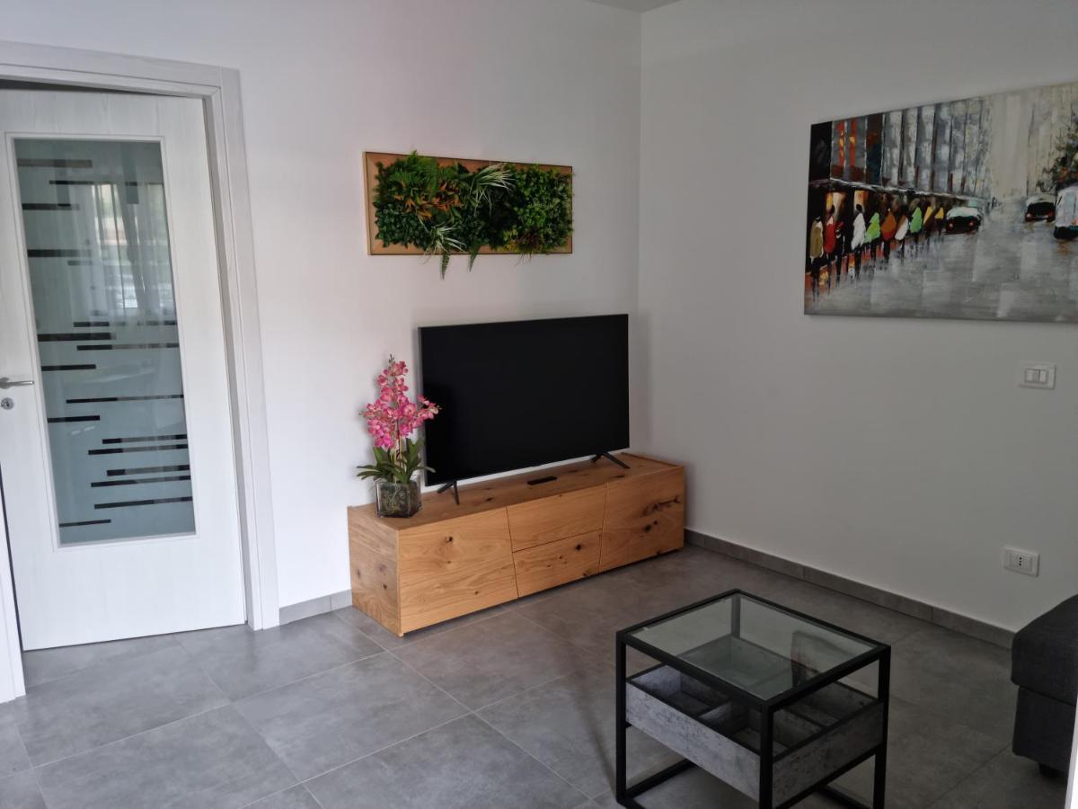 Kd Apartment, Accogliente, Moderno E Spazioso. Кастель-ди-Сангро Экстерьер фото